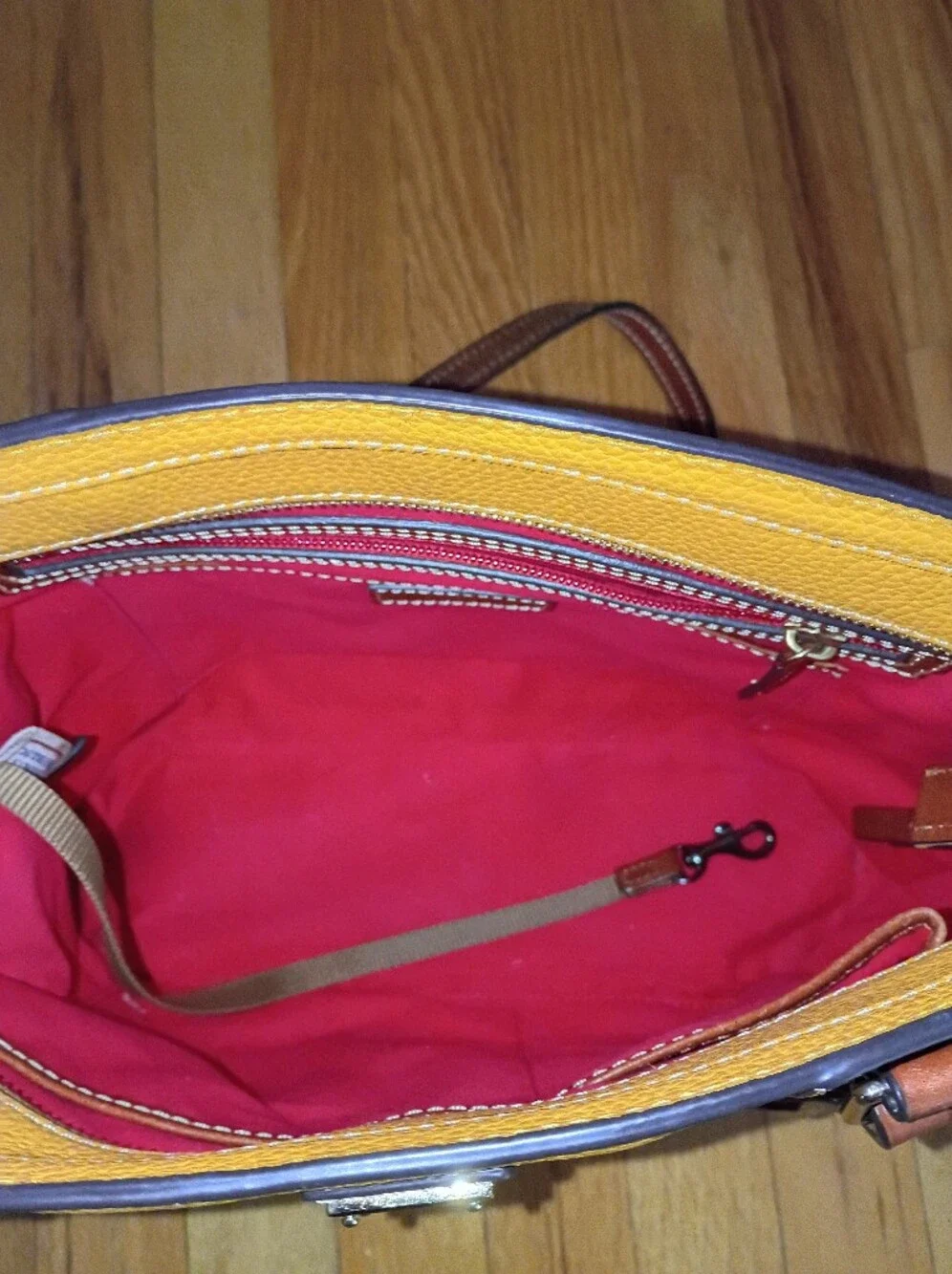 Dooney And Bourke Small Lexington - Picture 4 of 10